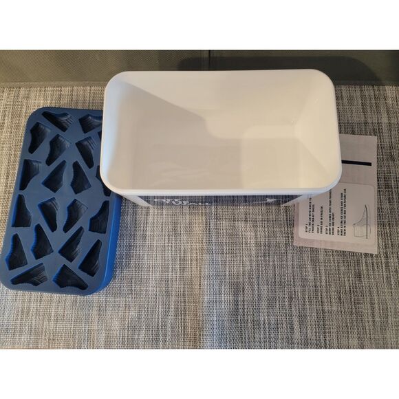 Vintage Vans Off the Wall Ice Cube Mold SNEAKERS Ice Storage Box sk8er 9” 5” 5” - Picture 6 of 6